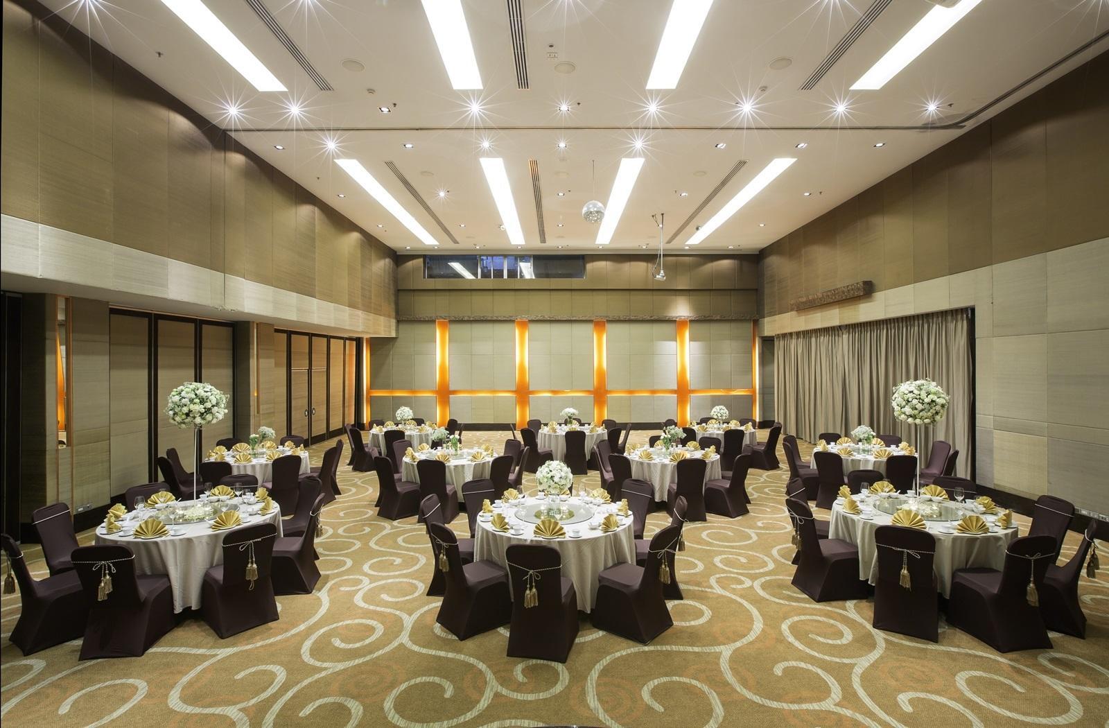 曼谷易思廷酒店 外观 照片